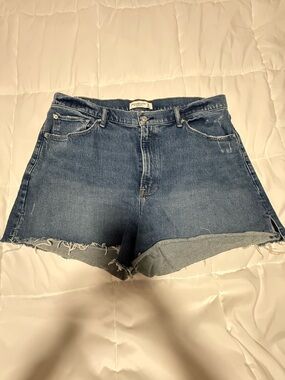 Abercrombie & Fitch Distressed Rolled Hem Denim Shorts - Blue Wash